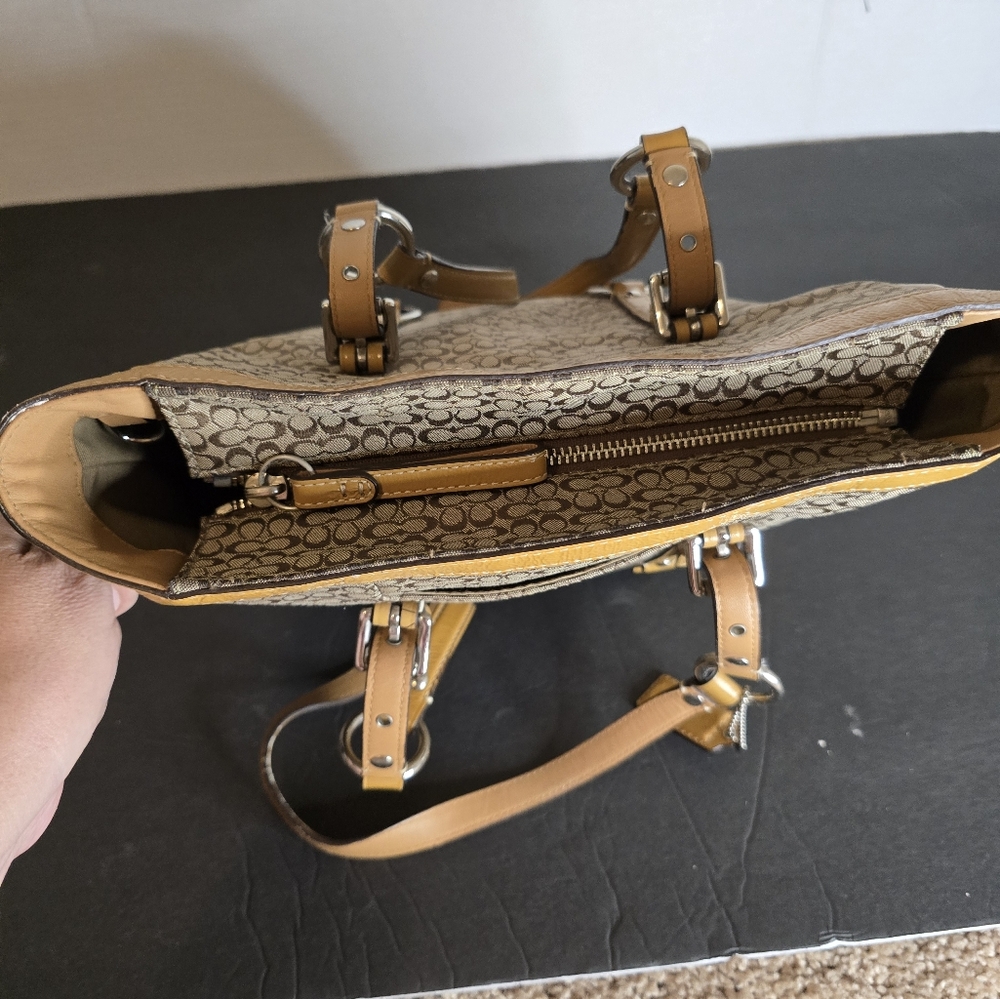 Authentic Vintage COACH Brown Camel Monogram Tote Handle Bag & Matching Wallet - Picture 3 of 7